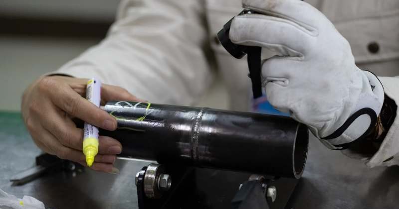 Surface crack detection through direct visual inspection method